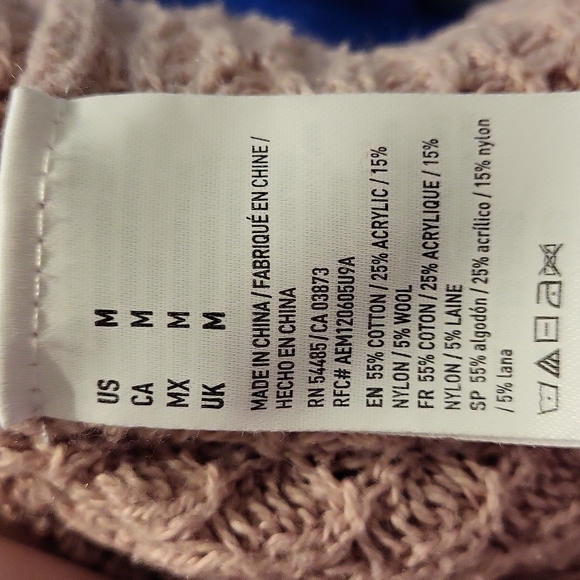 American Eagle Outfitters Dusty Mauve Pullover Sweater Side Slits V Neck Size M - Picture 9 of 10